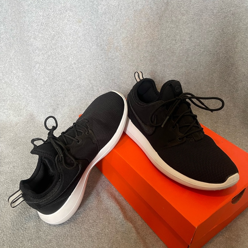 Nike Roshes 2